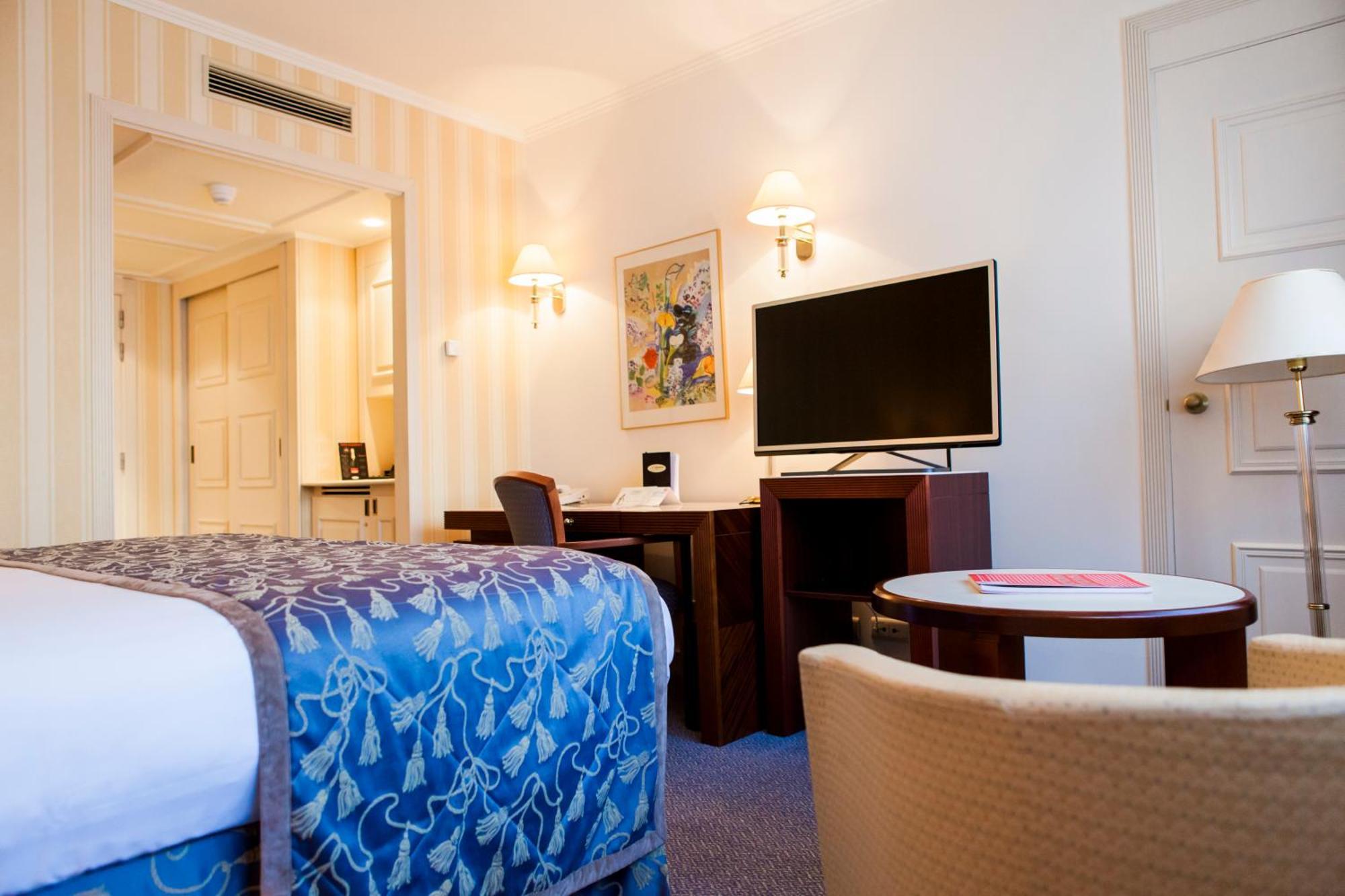 Le Châtelain Hotel 5*